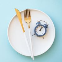 Διαλειμματική νηστεία: Τι δείχνει νέα έρευνα