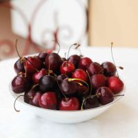 Πώς να βγάλεις με ευκολία τα κουκούτσια από τα κεράσια