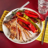 Χοιρινές μπριζόλες με πιπεριές