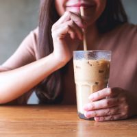 Πώς η κατανάλωση καφέ συνδέεται με την υγιή γήρανση