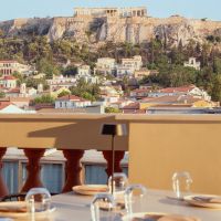 Βγαίνουμε στα roof gardens της Αθήνας 