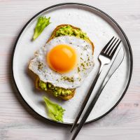 Αβοκάντο τοστ (avocado toast) 