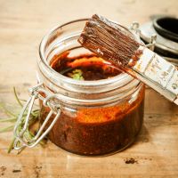 Συνταγή για μαρινάδα για κρέας με πετιμέζι και μπαχαρικά