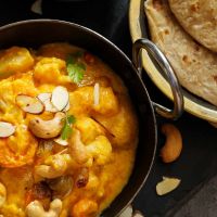 Κόρμα με λαχανικά και ρεβίθια