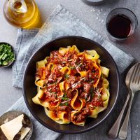 Μοσχαράκι ραγού με ταλιατέλες