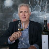 Βασίλης Παπαγιαννάκος: Ο οινοποιός που έδωσε «ψυχή» στο Σαββατιανό της Αττικής