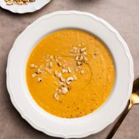 Σούπα βελουτέ γλυκοπατάτας με λάδι τρούφας