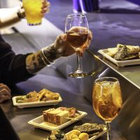 Bar 107: Το μπαρ της Στέγης Ιδρύματος Ωνάση με κρασί, κοκτέιλ και finger food 