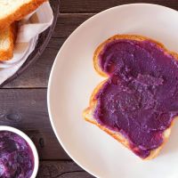 Ube: Το ιδιαίτερο, μωβ λαχανικό που είναι viral στα social