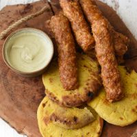 Κεμπάμπ κοτόπουλου με τυρί