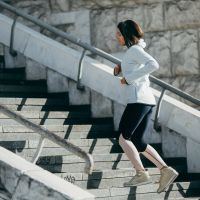 Ξέχνα το γυμναστήριο: Οι επιστήμονες λένε ότι οι σκάλες είναι η άσκηση που αλλάζει τη ζωή σου