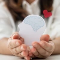 6 καθημερινές συνήθειες που επιβραδύνουν τη γήρανση του εγκεφάλου - Τι προτείνει επιστήμονας του Χάρβαρντ