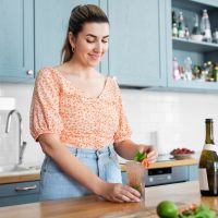 Σπιτικά κοκτέιλ: Οδηγός για να τα φτιάξεις χωρίς σέικερ, jigger ή muddler