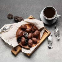 Σοκολατάκια με δαμάσκηνα και καρύδι