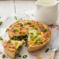 Τάρτα με σπανάκι και μυρωδικά