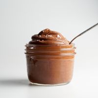 Μους σοκολάτας με ελαιόλαδο και θαλασσινό αλάτι 