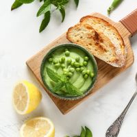 Ντιπ αρακά με γιαούρτι και λεμόνι