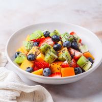 Φρουτοσαλάτα με αρωματικό σιρόπι ρούμι & σιρόπι σφενδάμου