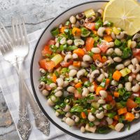 Σαλάτα με μαυρομάτικα και λαχανικά