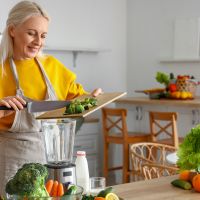 7 θρεπτικά συστατικά που σου είναι ακόμη πιο απαραίτητα, όσο μεγαλώνεις