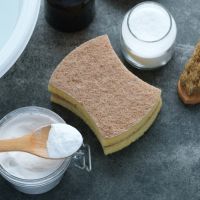 Το DIY καθαριστικό με 3 υλικά που έχεις στην κουζίνα και καθαρίζει λίπη και βρωμιά