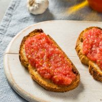 Pan con tomate 