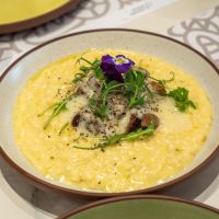 Λεμονάτο ριζότο με τσιγαριαστό αρνί