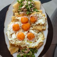 Μακαρονάδα με αυγά και πέστροφα του Βασίλη Καλλίδη
