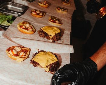 One Burger Athens το νέο μπεργκεράδικο της Αθήνας 