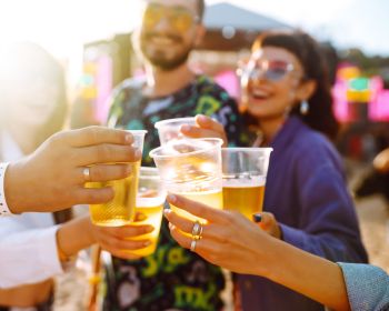 World of Beer: Επιστρέφει για 3 χρονιά το φεστιβάλ που λατρεύει τη μπίρα