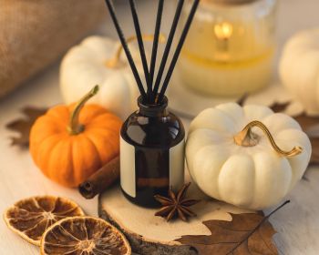 Smallmaxing: Τι είναι και γιατί η καθαριότητα πλέον έχει μυρωδιά φαγητού 