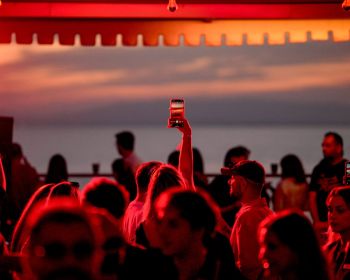 Rooftop Festival: Η Αθήνα ανεβαίνει στις ταράτσες στις 20 Σεπτεμβρίου