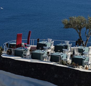 Αστέρια Michelin 2027: Στη Σαντορίνη το μοναδικό εστιατόριο με δύο αστέρια στην Ελλάδα