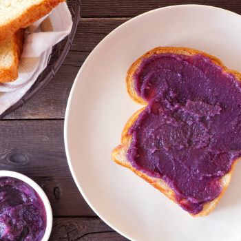 Ube: Το ιδιαίτερο, μωβ λαχανικό που είναι viral στα social