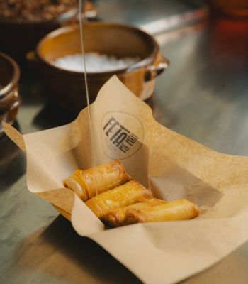Feta Me Meli: Το νέο street food spot στου Ψυρρή