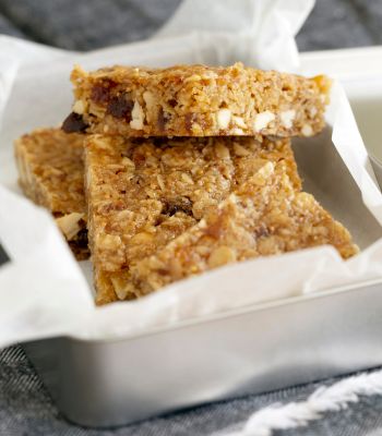 Flapjacks βρώμης με αποξηραμένα φρούτα