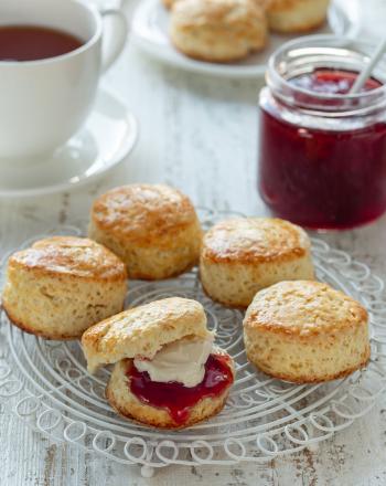 Αφράτα, αυθεντικά, βρετανικά scones Scones
