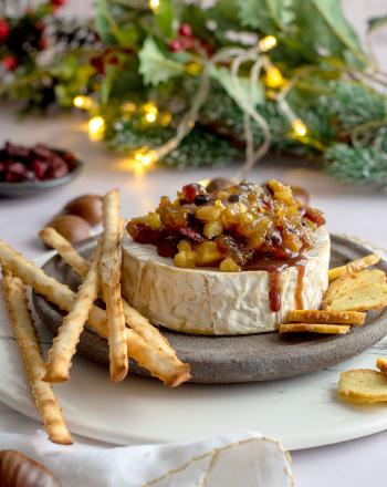 Camembert ψητό με chutney από κάστανο και μήλο Camembert ψητό