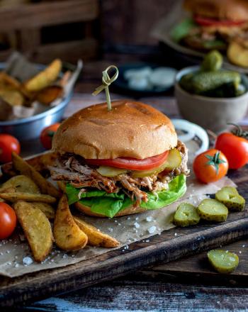 Pulled pork burger