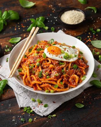 Stir-fry με ασιάτικη πάστα Gochujang και λαχανικά Stir-fry με πάστα Gochujang