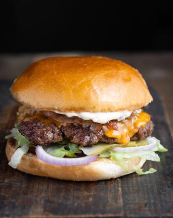 Ζουμερό smashed burger Smashed burger