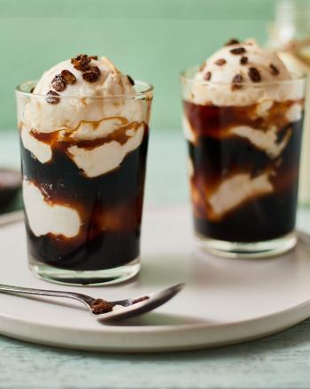 Affogato: Κάτι ανάμεσα σε γλυκό και καφέ Affogato: Τι είναι
