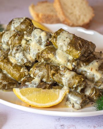 Τα λεμονάτα της άνοιξης: Από κλασικό χοιρινό και ντολμαδάκια με αυγολέμονο, μέχρι μυρωδάτα γλυκά