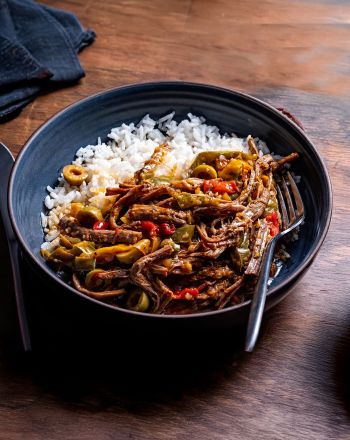Κουβανέζικο ropa vieja στη χύτρα ταχύτητας 