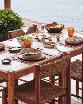 Taverna 37: Μια ταβέρνα σαν σε νησί στην Αθηναϊκή Ριβιέρα
