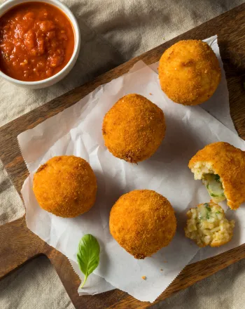 Arancini με γεμιστά που περίσσεψαν