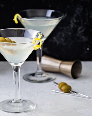 Dry Martini με σπιτική άλμη ελιάς