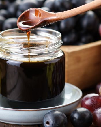 Ο τρόπος να αξιοποιήσεις τον μούστο και το πετιμέζι στην καθημερινή σου μαγειρική