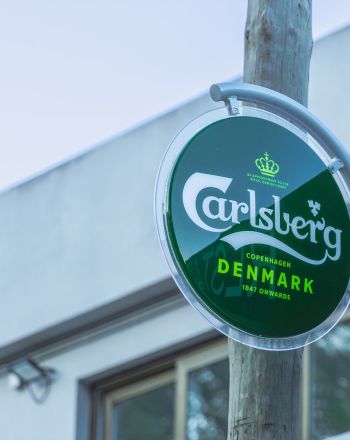 Carlsberg: Λανσάρισε την μικρότερη μπίρα στον κόσμο 