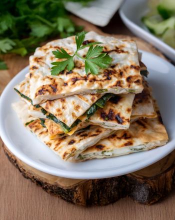 Γκιοζλεμές σπανάκι